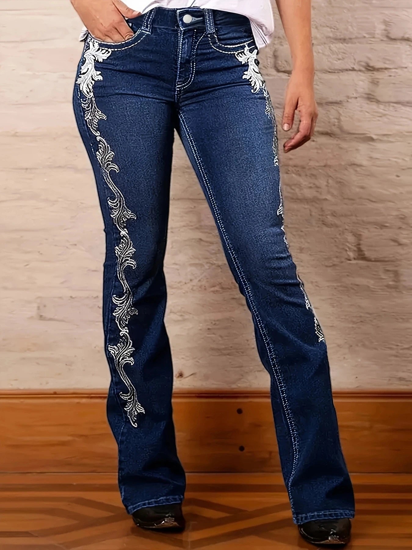 Luxencea™ Women’s Retro Flared Embroidered Denim Jeans