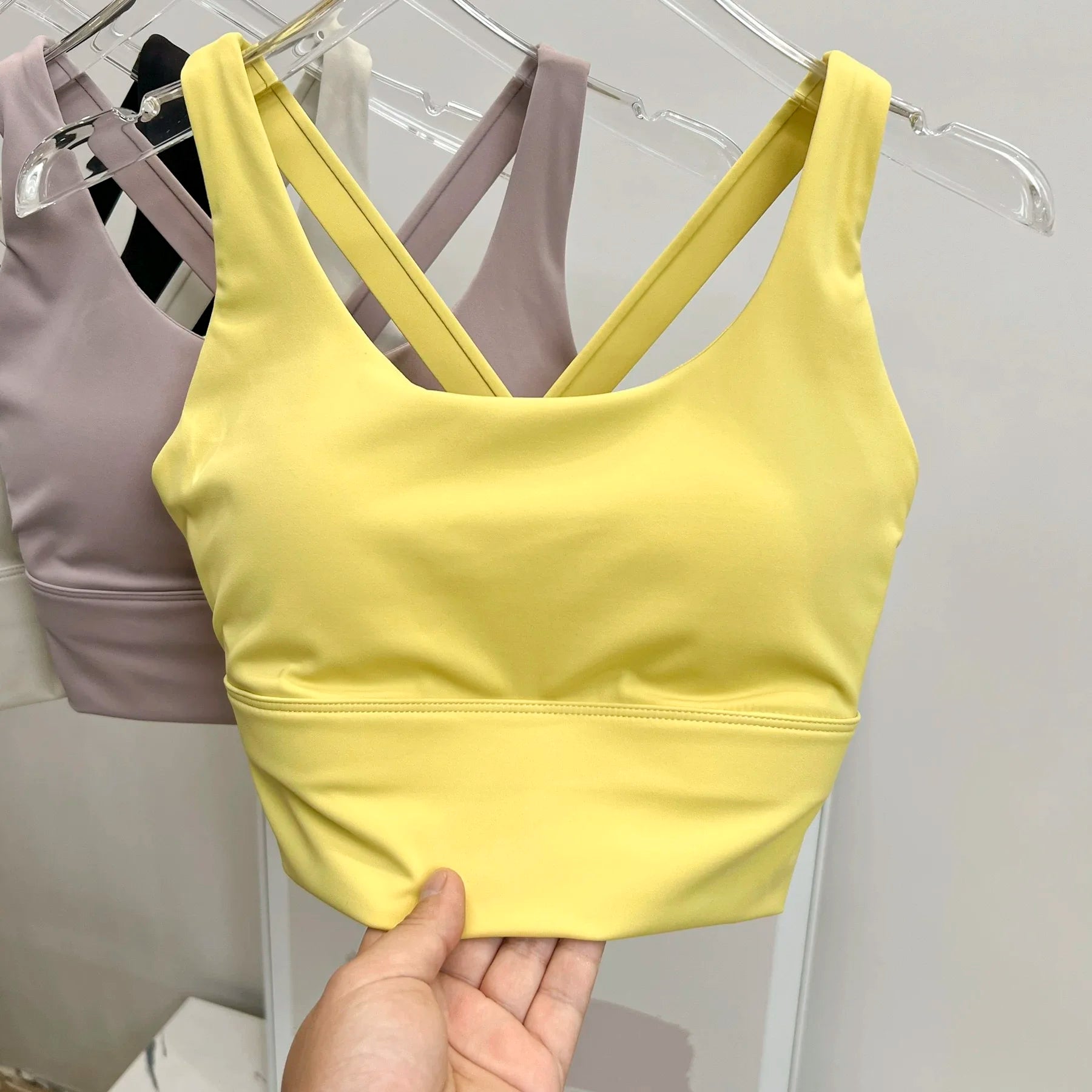 Luxencea™️ – Cross Back Support Sports Bra