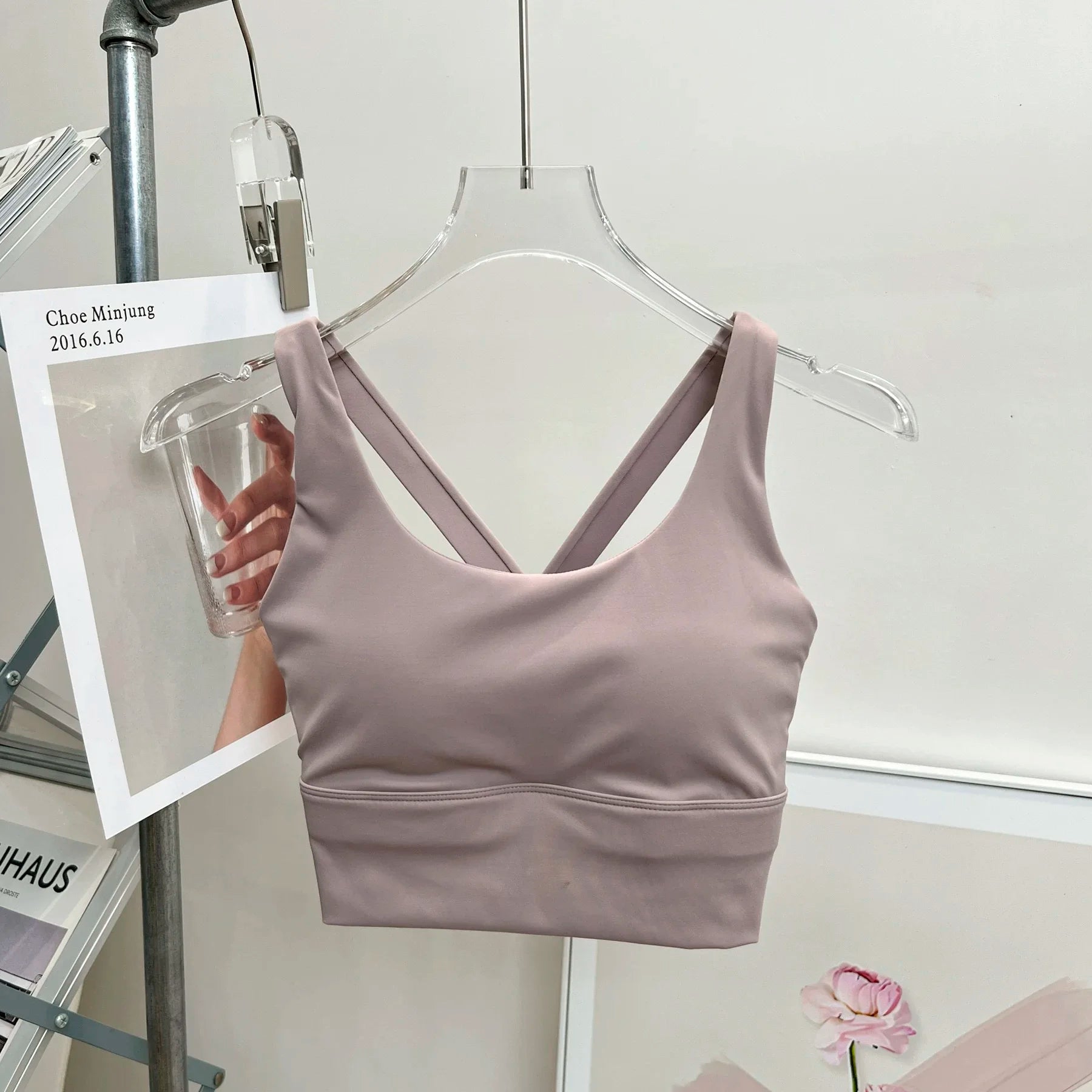 Luxencea™️ – Cross Back Support Sports Bra