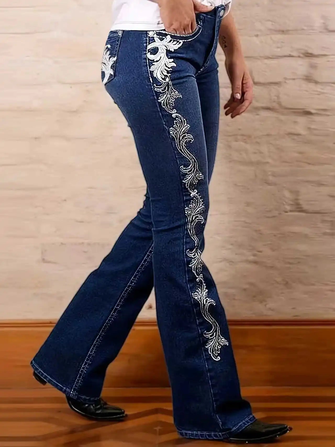 Luxencea™ Women’s Retro Flared Embroidered Denim Jeans